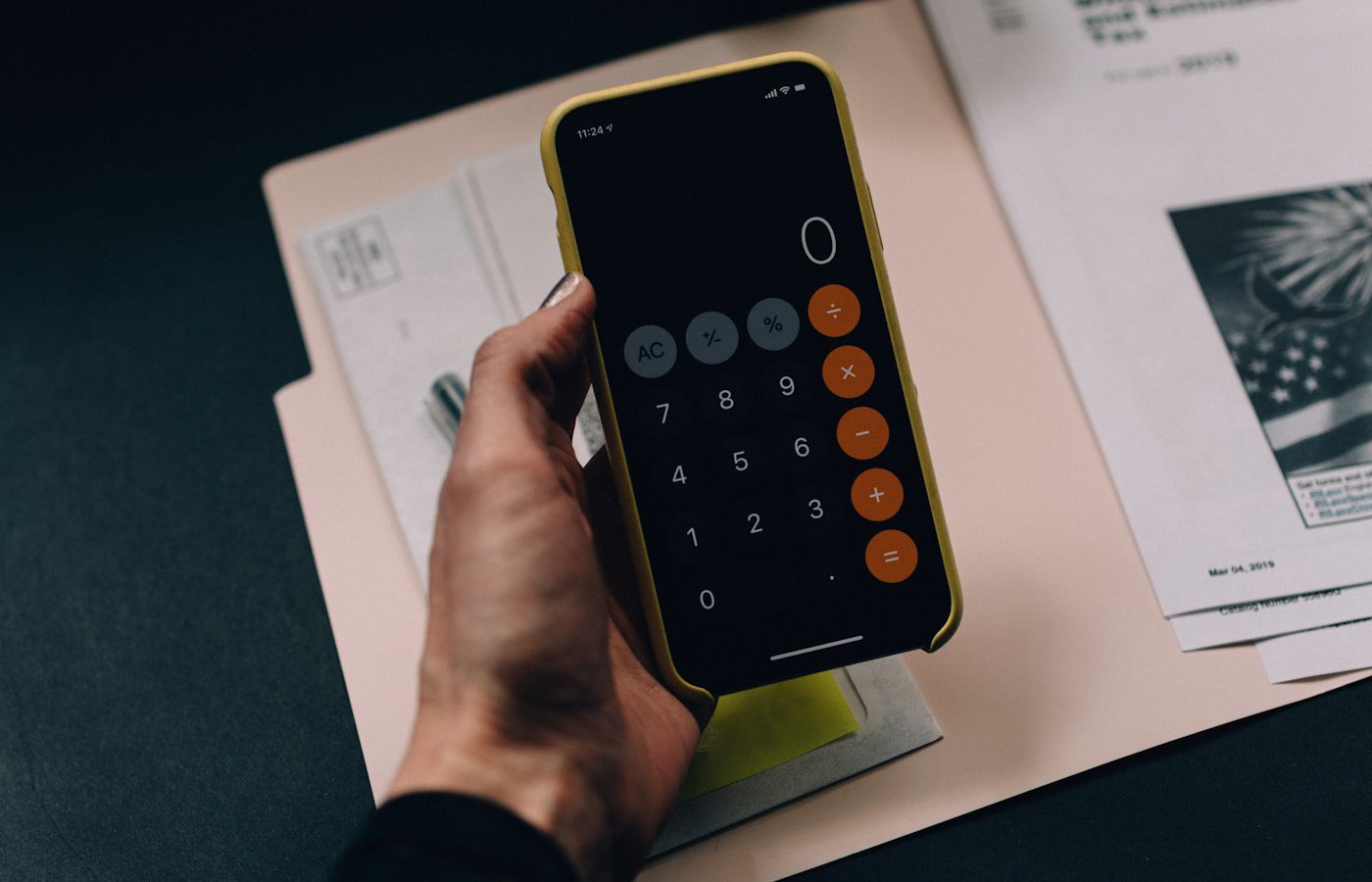 Dashboard financiero de análisis de gastos y centros de costos empresariales